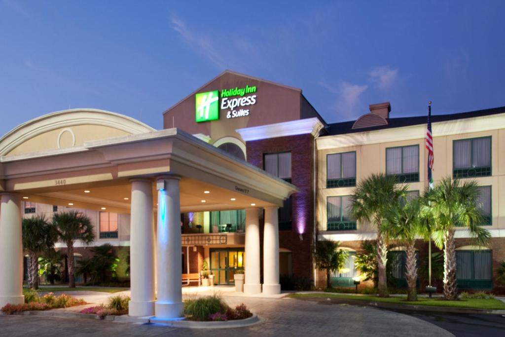 Holiday Inn Express & Suites Florence I-95 & I-20 Civic Ctr an IHG Hotel Main image 1